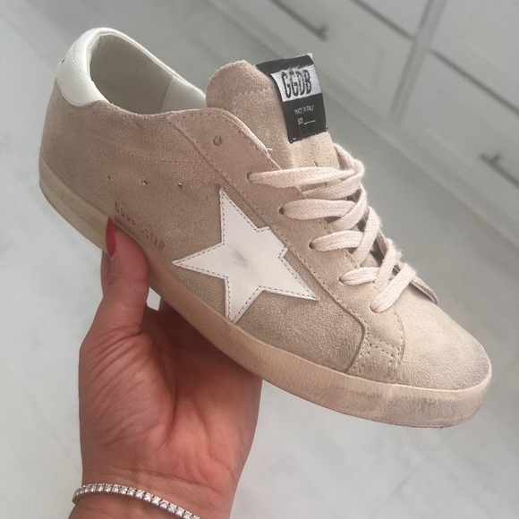 Golden Goose - Picture 1 of 5